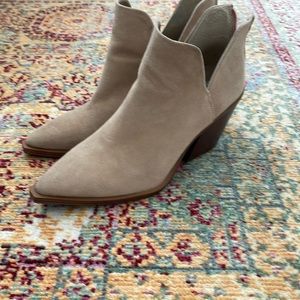 Vince Camuto tan boots